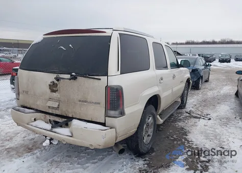 2003 Cadillac Escalade Standard z USA, uszkodzony, nr VIN 1GYEK63N43R121148